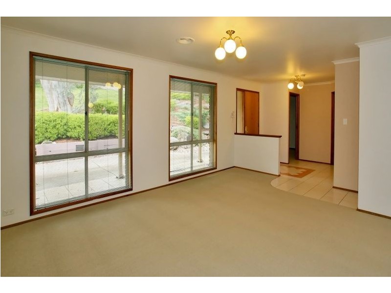 9 Mt Malvern Road, Aberfoyle Park SA 5159