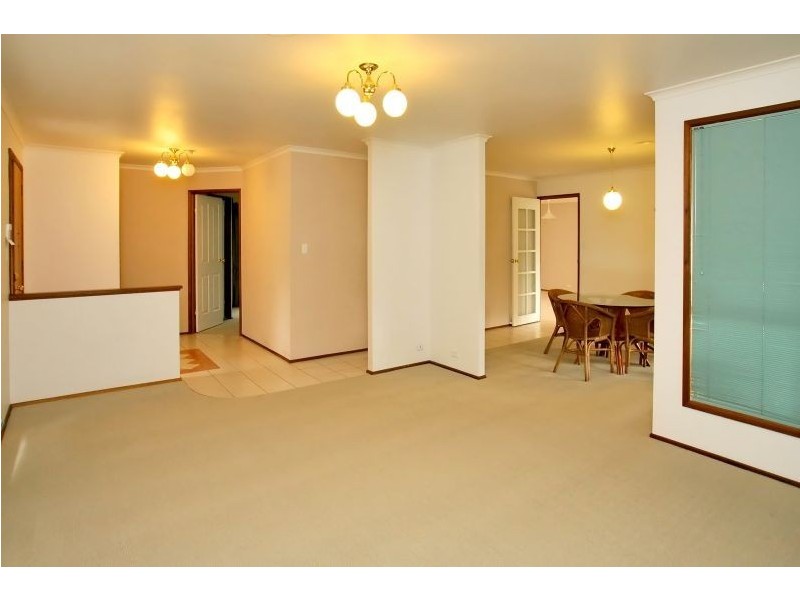 9 Mt Malvern Road, Aberfoyle Park SA 5159
