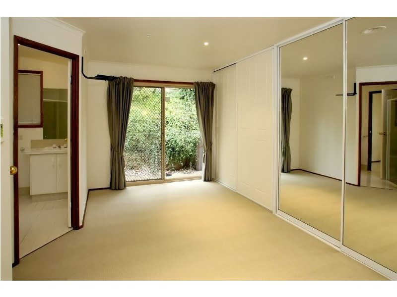 9 Mt Malvern Road, Aberfoyle Park SA 5159