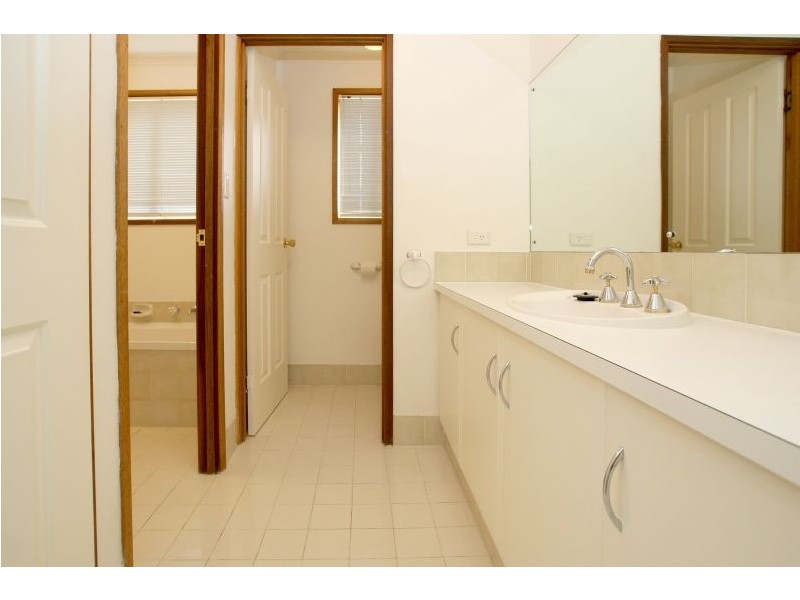 9 Mt Malvern Road, Aberfoyle Park SA 5159