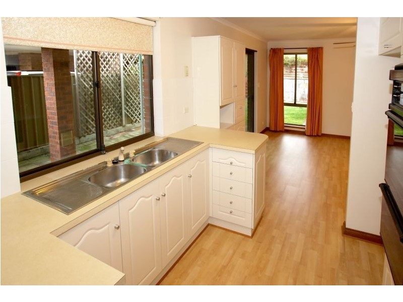 1 Sarepta Court, Flagstaff Hill SA 5159