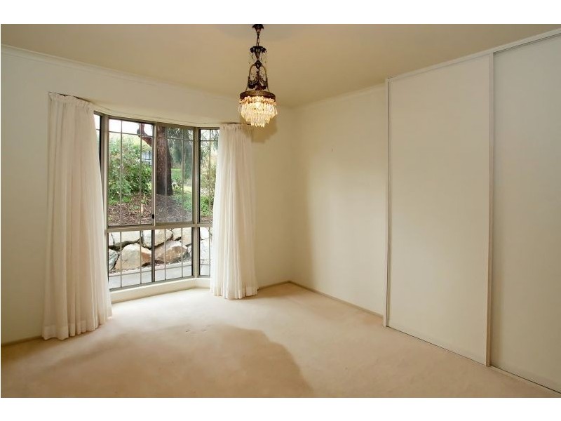 28 Torresan Crescent, Flagstaff Hill SA 5159