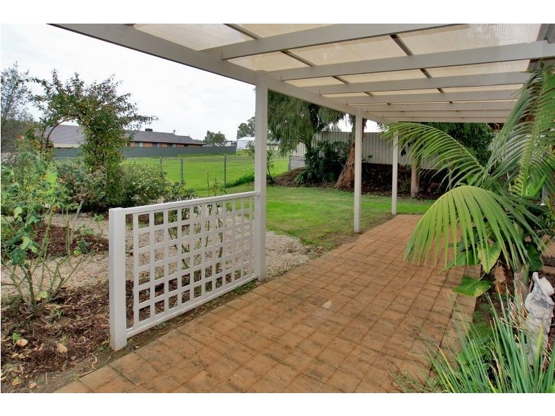 28 Torresan Crescent, Flagstaff Hill SA 5159