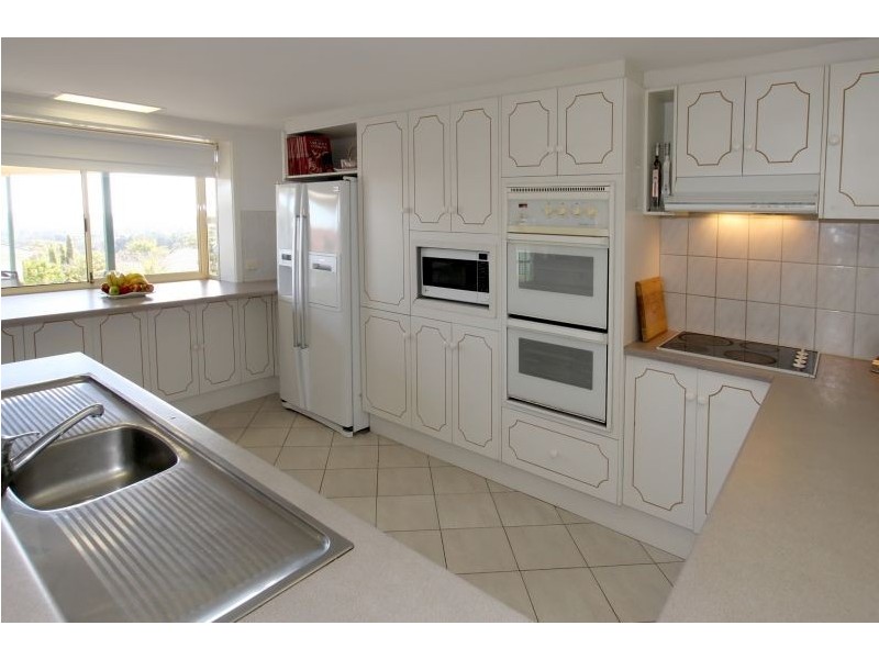 7 Willow Way, Aberfoyle Park SA 5159