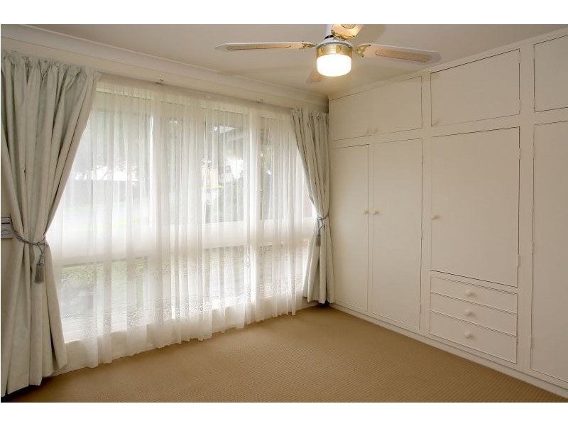 28 Amberly Drive, Happy Valley SA 5159