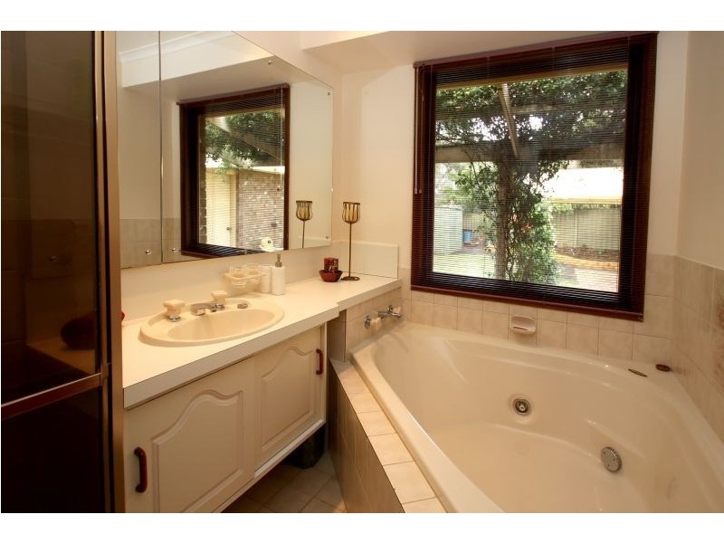 44 Kingfisher Circuit, Flagstaff Hill SA 5159