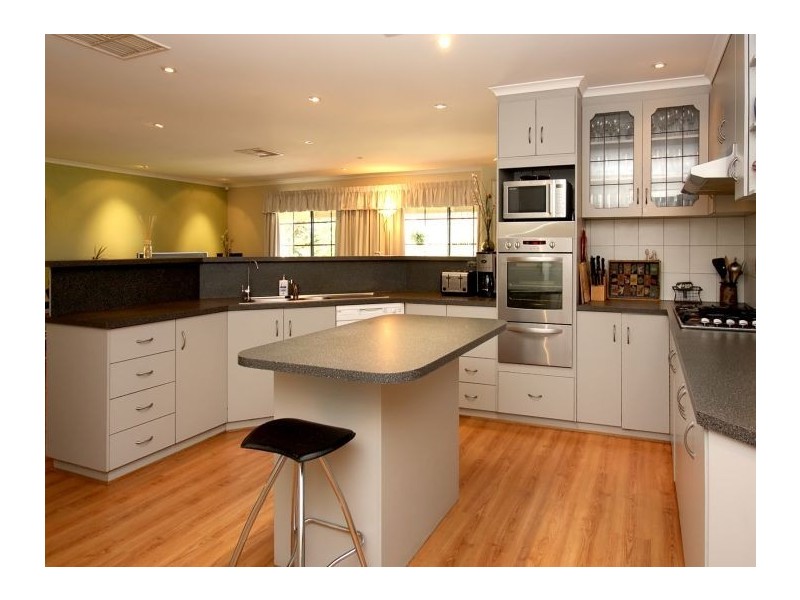 3 Celtic Way, Woodcroft SA 5162