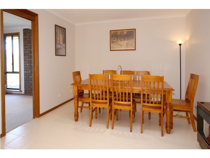 3 Challenger Court, Happy Valley SA 5159