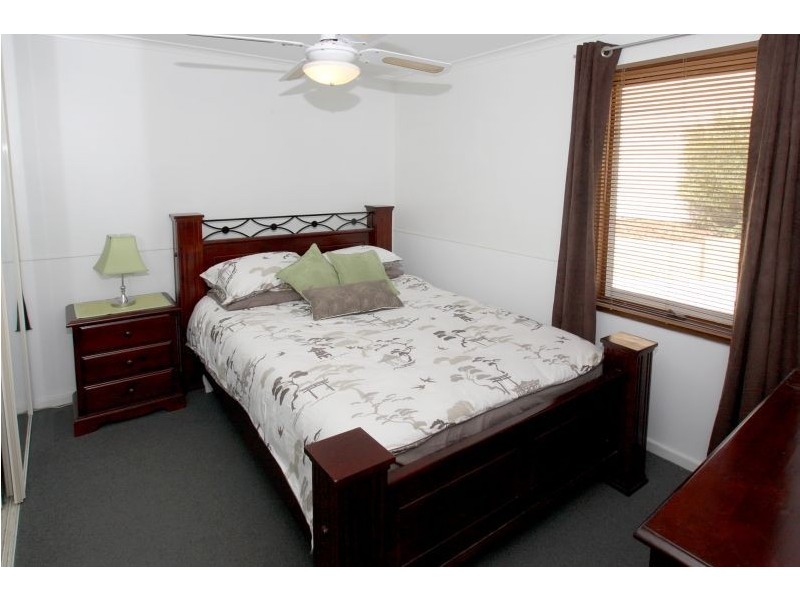 16 Owen Court, Christie Downs SA 5164