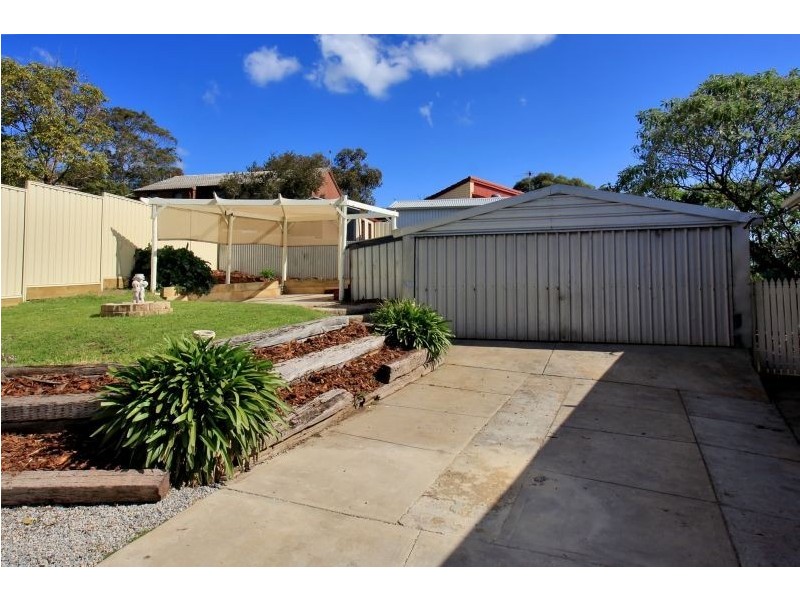 16 Owen Court, Christie Downs SA 5164