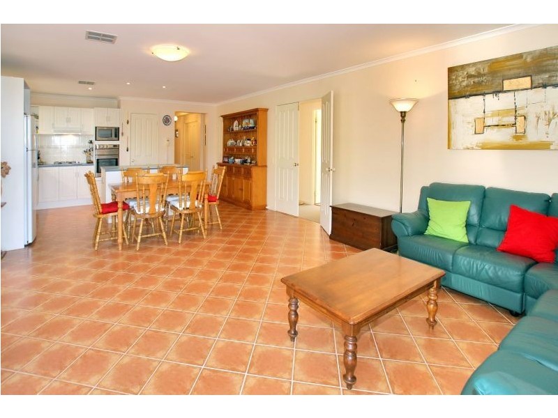 2 Hillside Court, Aberfoyle Park SA 5159