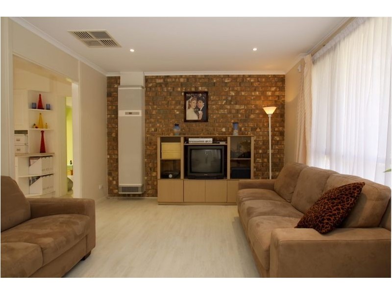 25 Jordan Ave, Happy Valley SA 5159