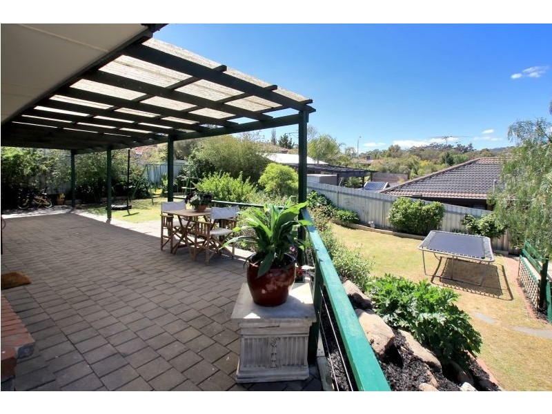 4 Horndale Drive, Happy Valley SA 5159
