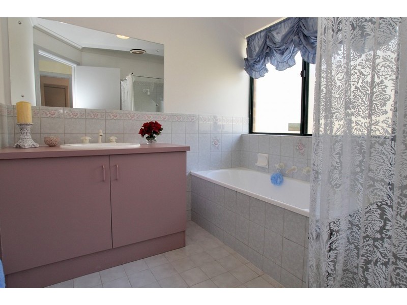 6 Beaujolais Road, Old Reynella SA 5161