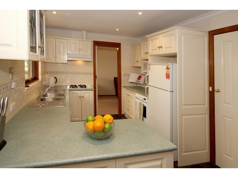 42 Tania Drive, Aberfoyle Park SA 5159