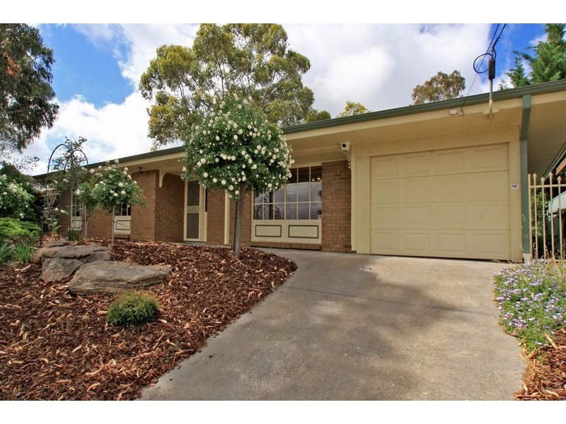 42 Tania Drive, Aberfoyle Park SA 5159