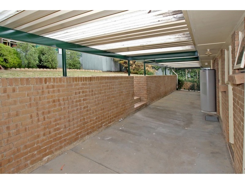 42 Tania Drive, Aberfoyle Park SA 5159