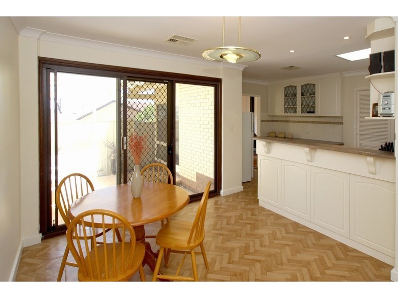 8 Dianne Street, Happy Valley SA 5159