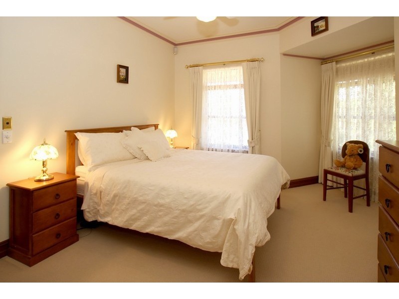 4 Lorikeet Grove, Flagstaff Hill SA 5159