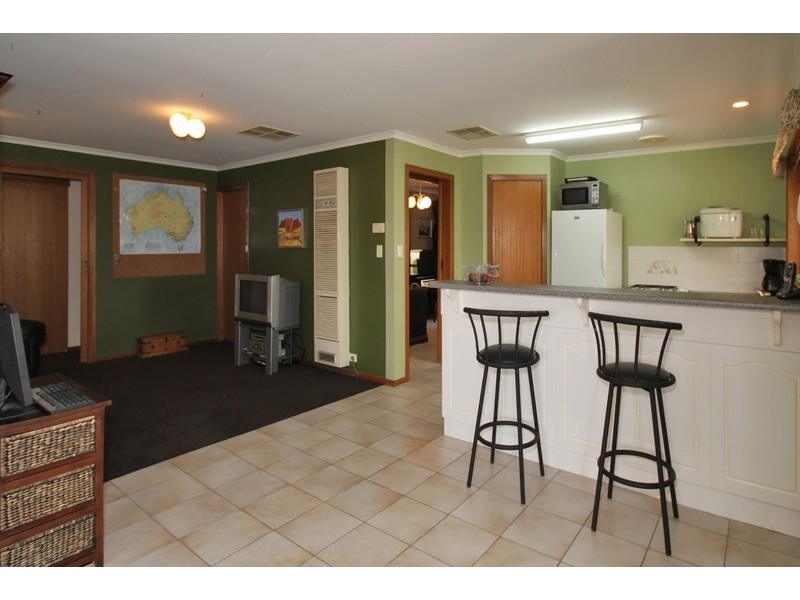 32 York Drive, Flagstaff Hill SA 5159