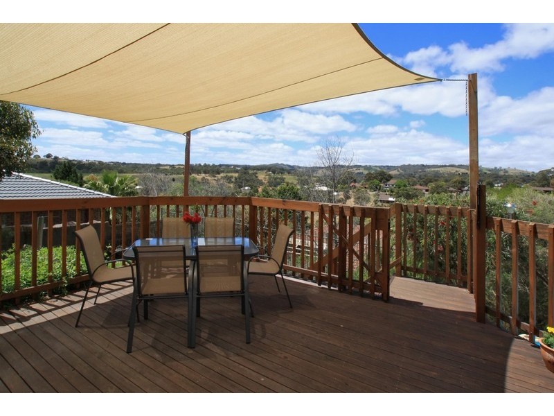 32 York Drive, Flagstaff Hill SA 5159