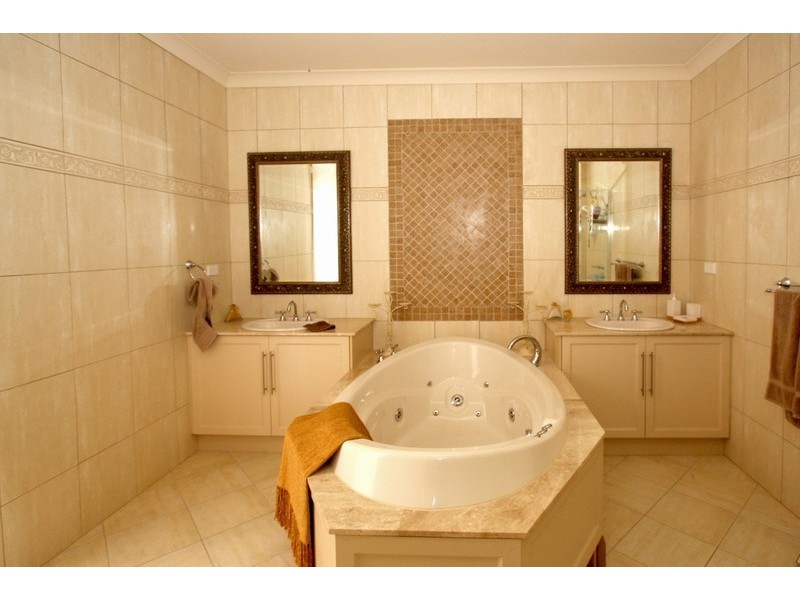 8 Riviera Road, Sellicks Beach SA 5174