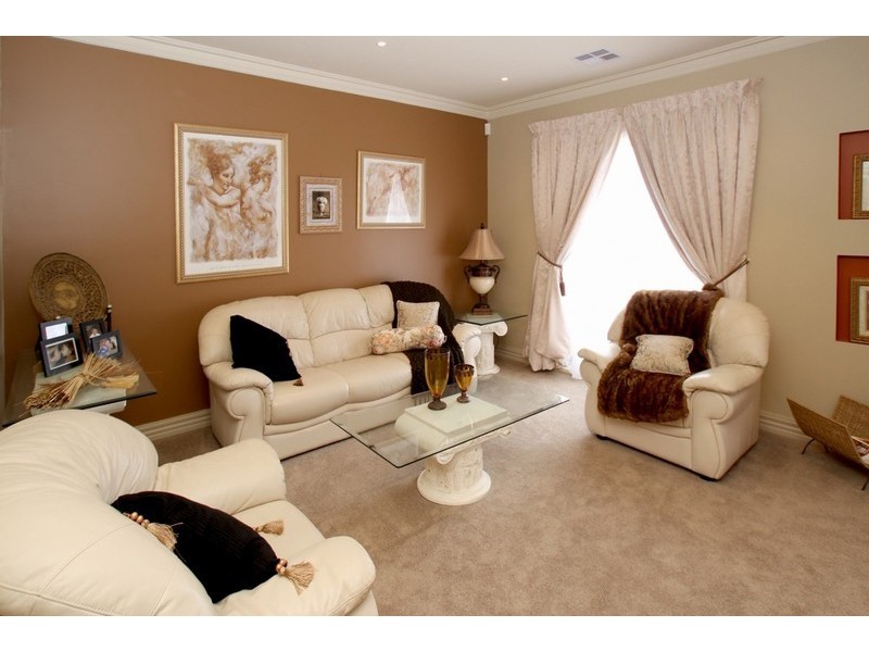 8 Riviera Road, Sellicks Beach SA 5174