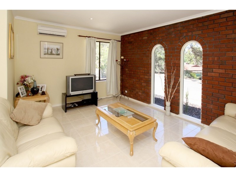 18 Weatherly Road, Happy Valley SA 5159