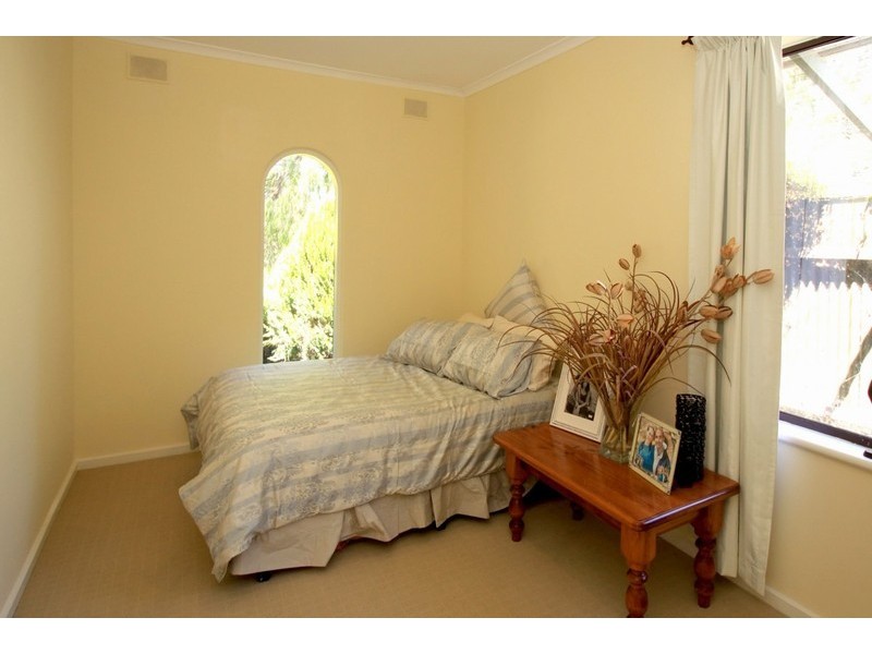 18 Weatherly Road, Happy Valley SA 5159