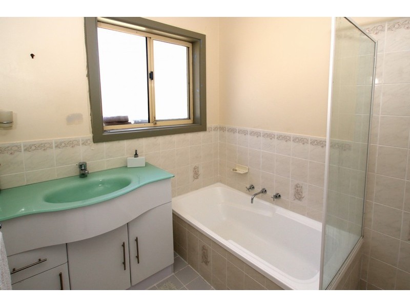 28 Oakridge Rise, Huntfield Heights SA 5163