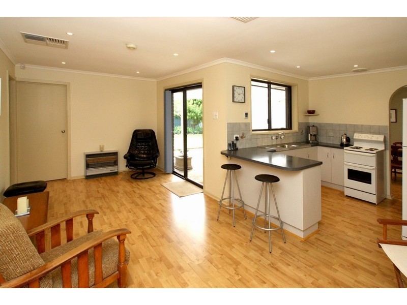 10 Julia Crescent, Woodcroft SA 5162