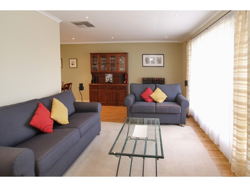 10 Julia Crescent, Woodcroft SA 5162