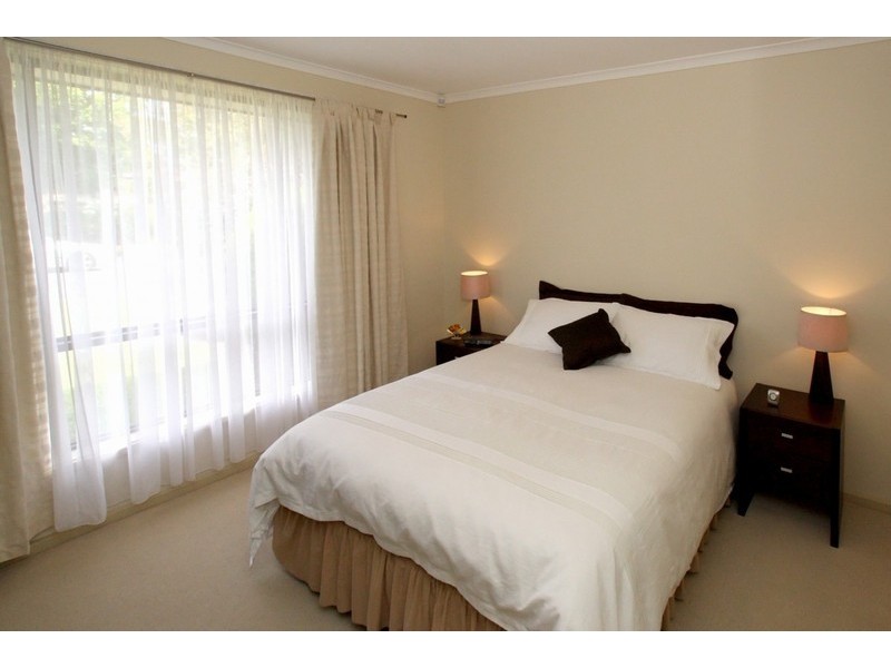 10 Julia Crescent, Woodcroft SA 5162