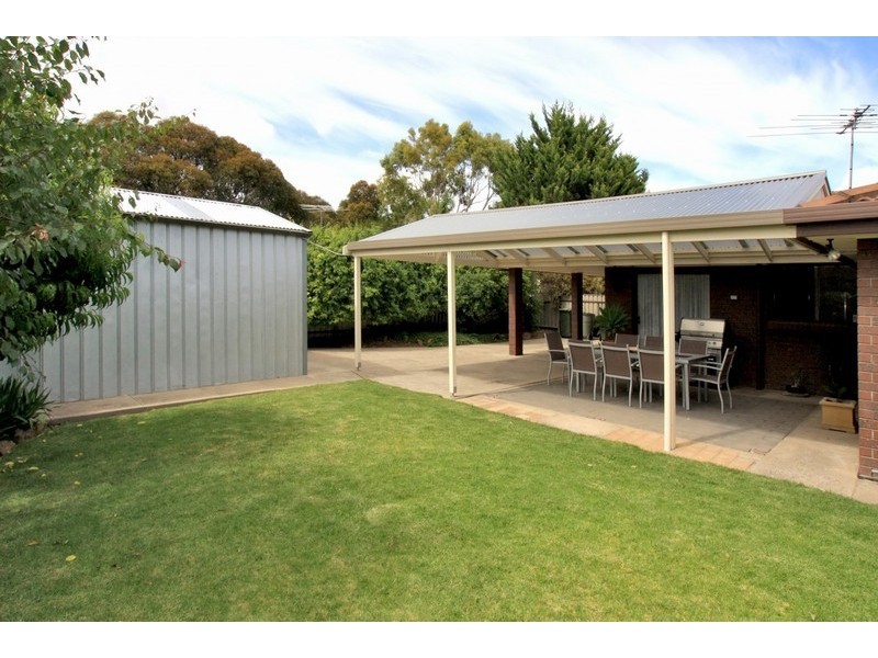 10 Julia Crescent, Woodcroft SA 5162