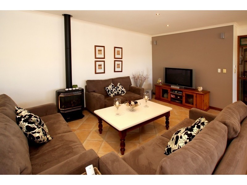 21 Merrivale Drive, Happy Valley SA 5159