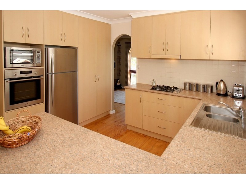 40 Tania Drive, Aberfoyle Park SA 5159