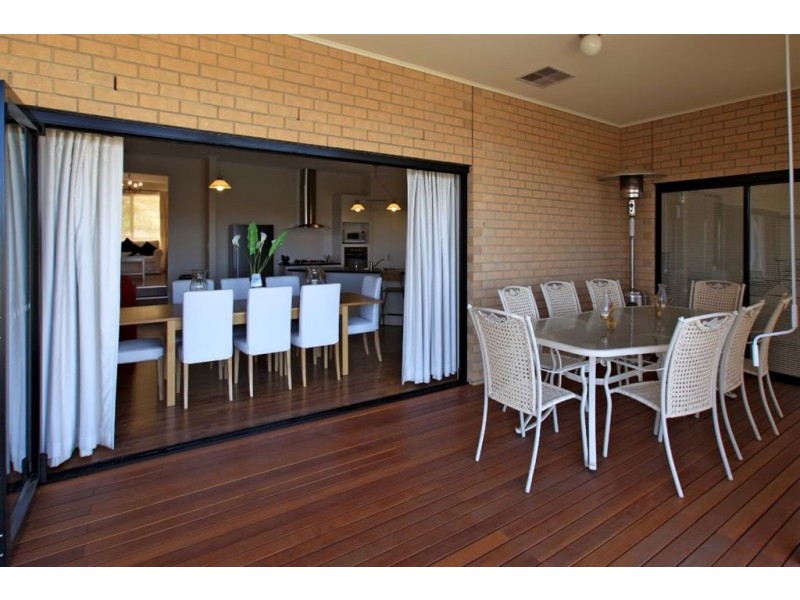 17 Evergreen Parade, Flagstaff Hill SA 5159
