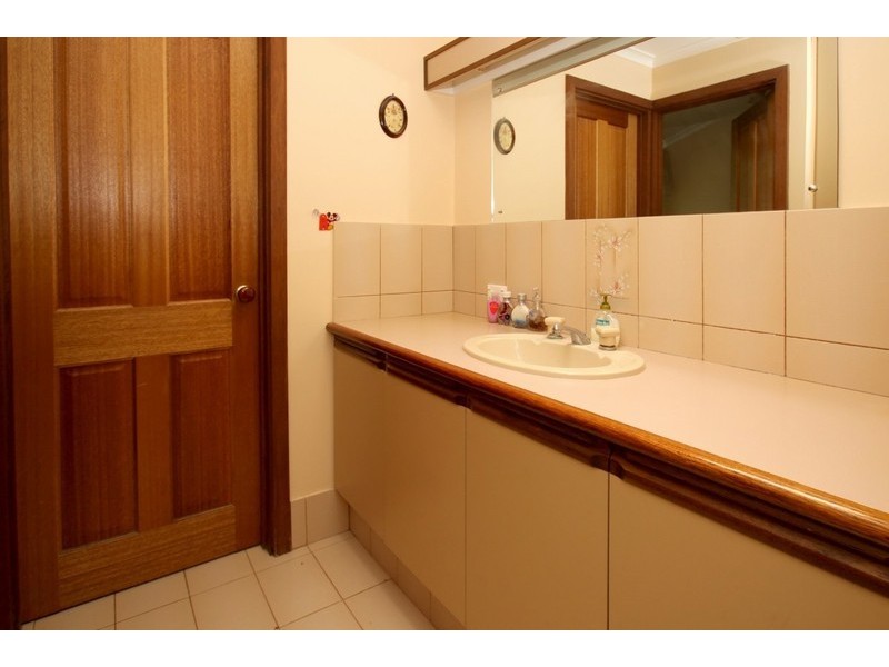 35 Seaview Drive, Happy Valley SA 5159