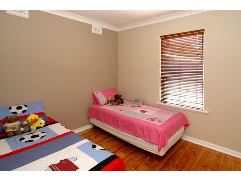 4 Regent Street, Morphett Vale SA 5162