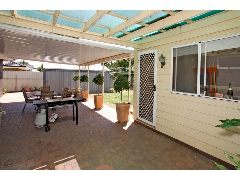 4 Regent Street, Morphett Vale SA 5162