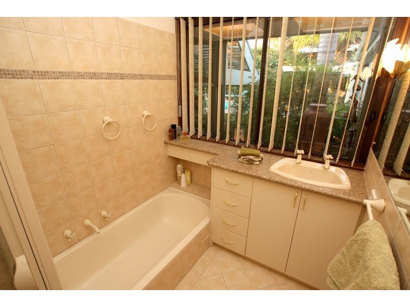 5 Ernest Crescent, Happy Valley SA 5159