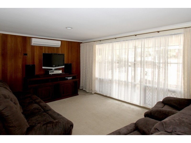 105 Sunnymeade Drive, Aberfoyle Park SA 5159