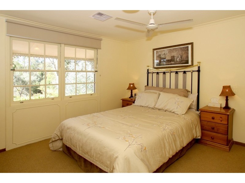 8 Redgum Place, Aberfoyle Park SA 5159