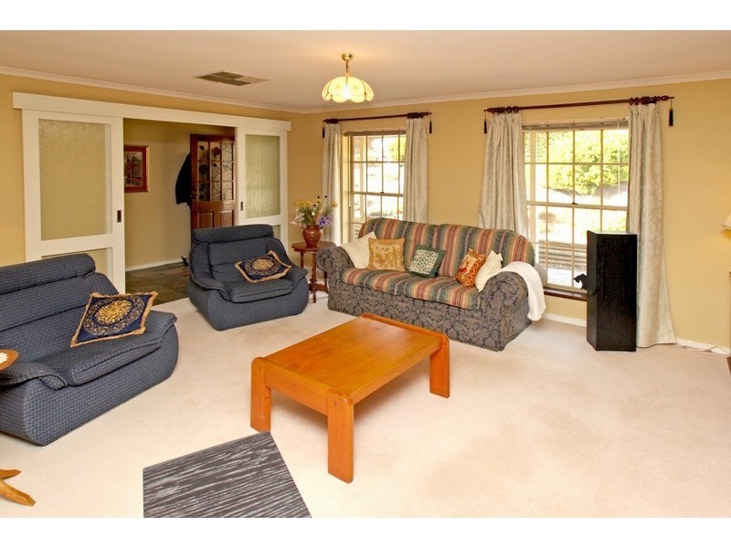 5 Jerilderie Drive, Happy Valley SA 5159