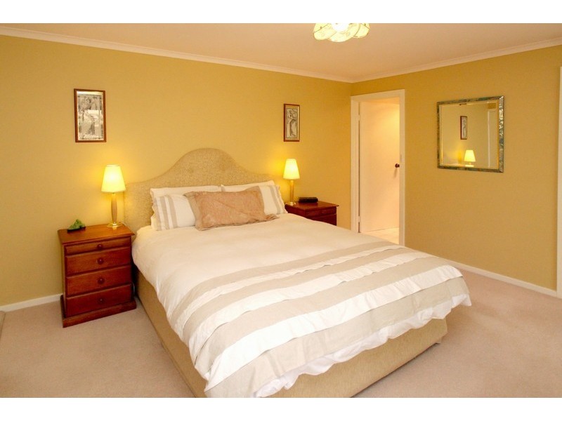 5 Jerilderie Drive, Happy Valley SA 5159