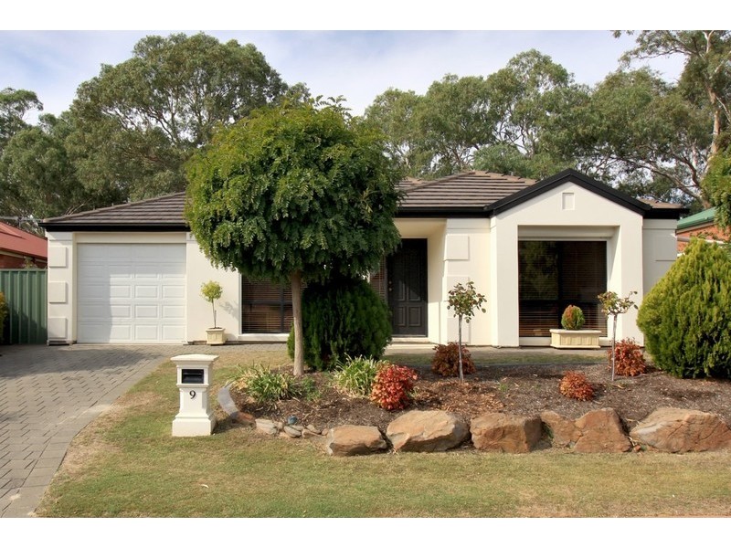 9 Park Lane, Flagstaff Hill SA 5159