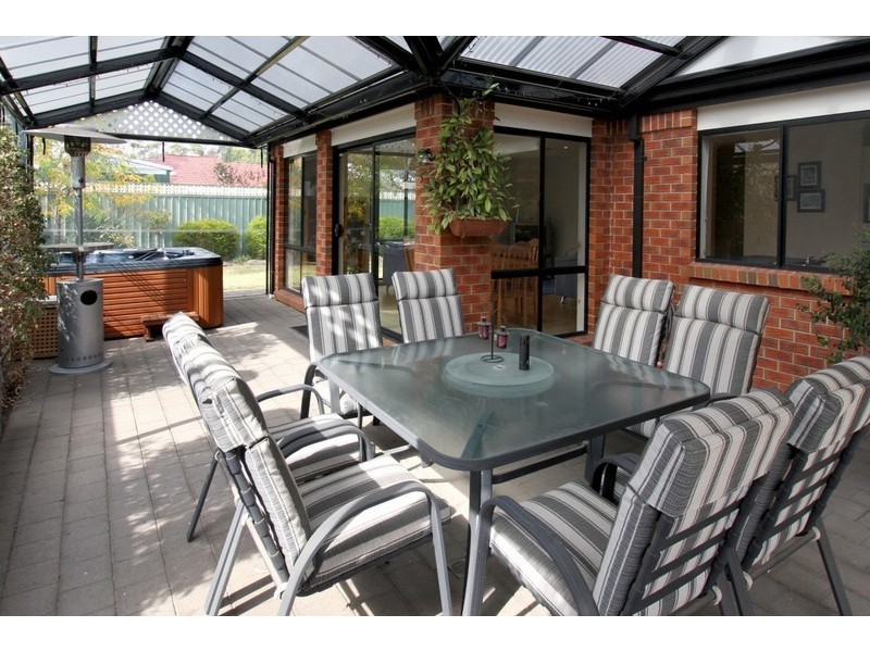 9 Park Lane, Flagstaff Hill SA 5159