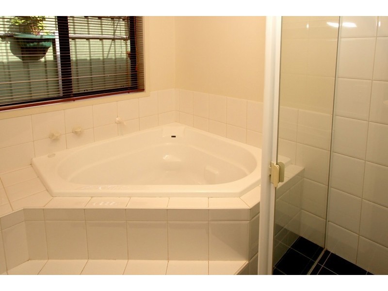 9 Park Lane, Flagstaff Hill SA 5159