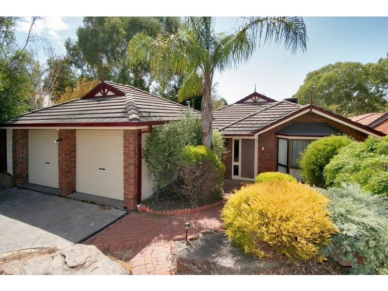 18 Songlark Grove, Flagstaff Hill SA 5159
