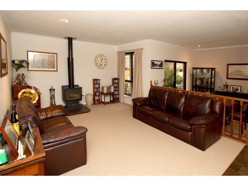 18 Songlark Grove, Flagstaff Hill SA 5159